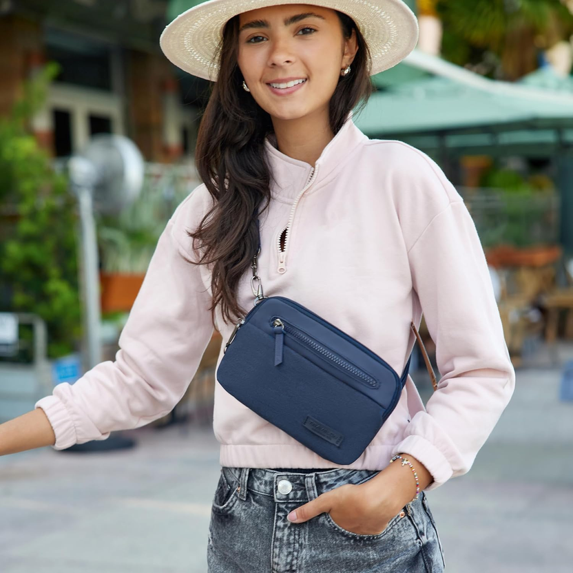 Anti-Theft Metro Convertible Small Crossbody Bag صورة ثانوية